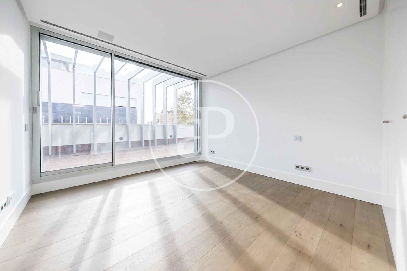 5 sovrum Villa att hyra i Madrid stad med pool garage - 8 000 € (Ref: 10115681)