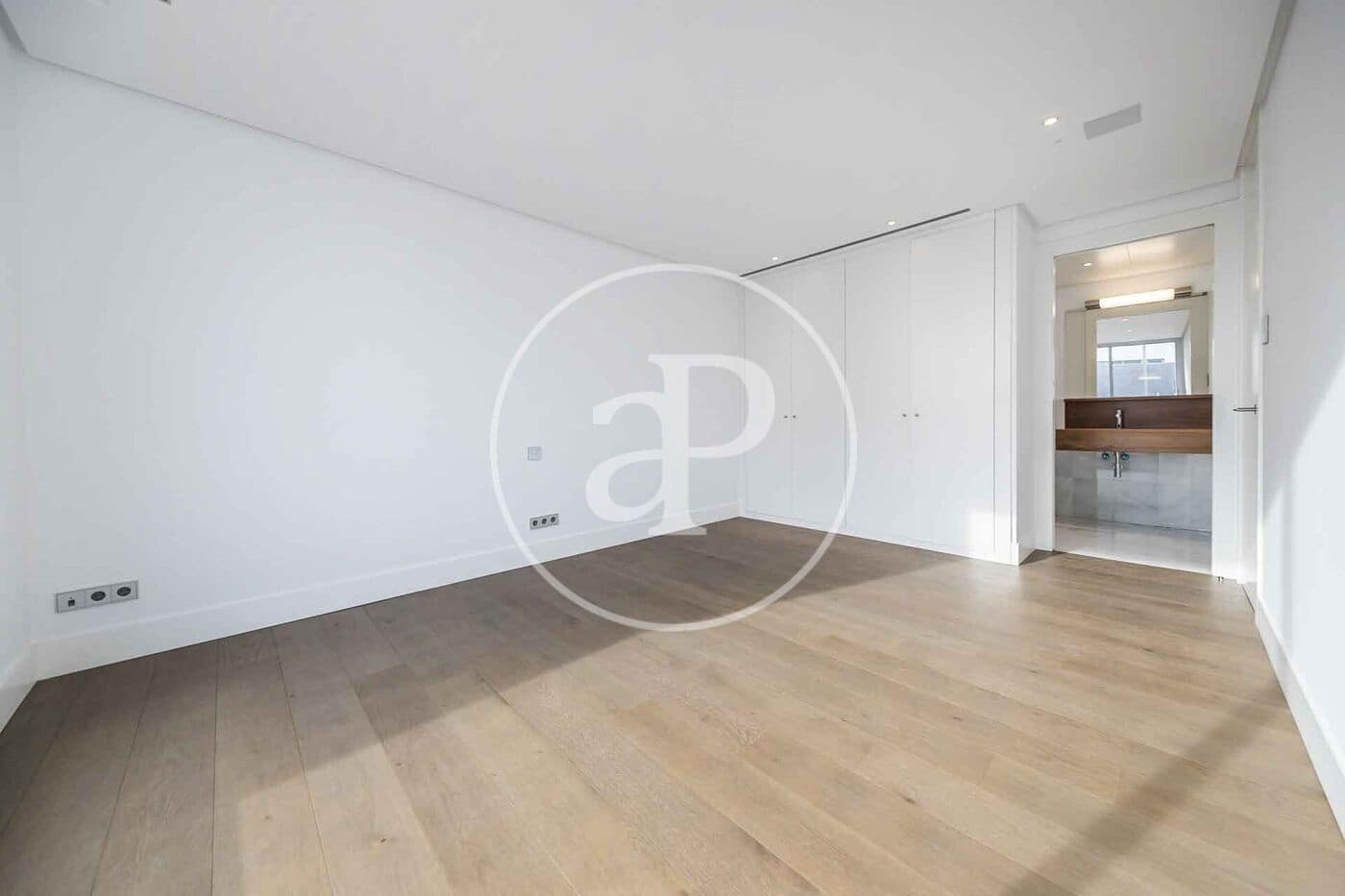 5 sovrum Villa att hyra i Madrid stad med pool garage - 8 000 € (Ref: 10115681)