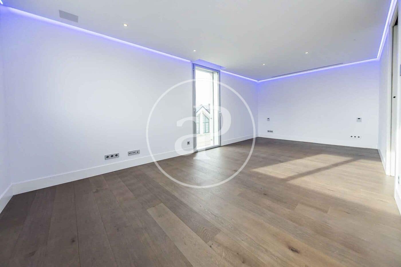 5 sovrum Villa att hyra i Madrid stad med pool garage - 8 000 € (Ref: 10115681)