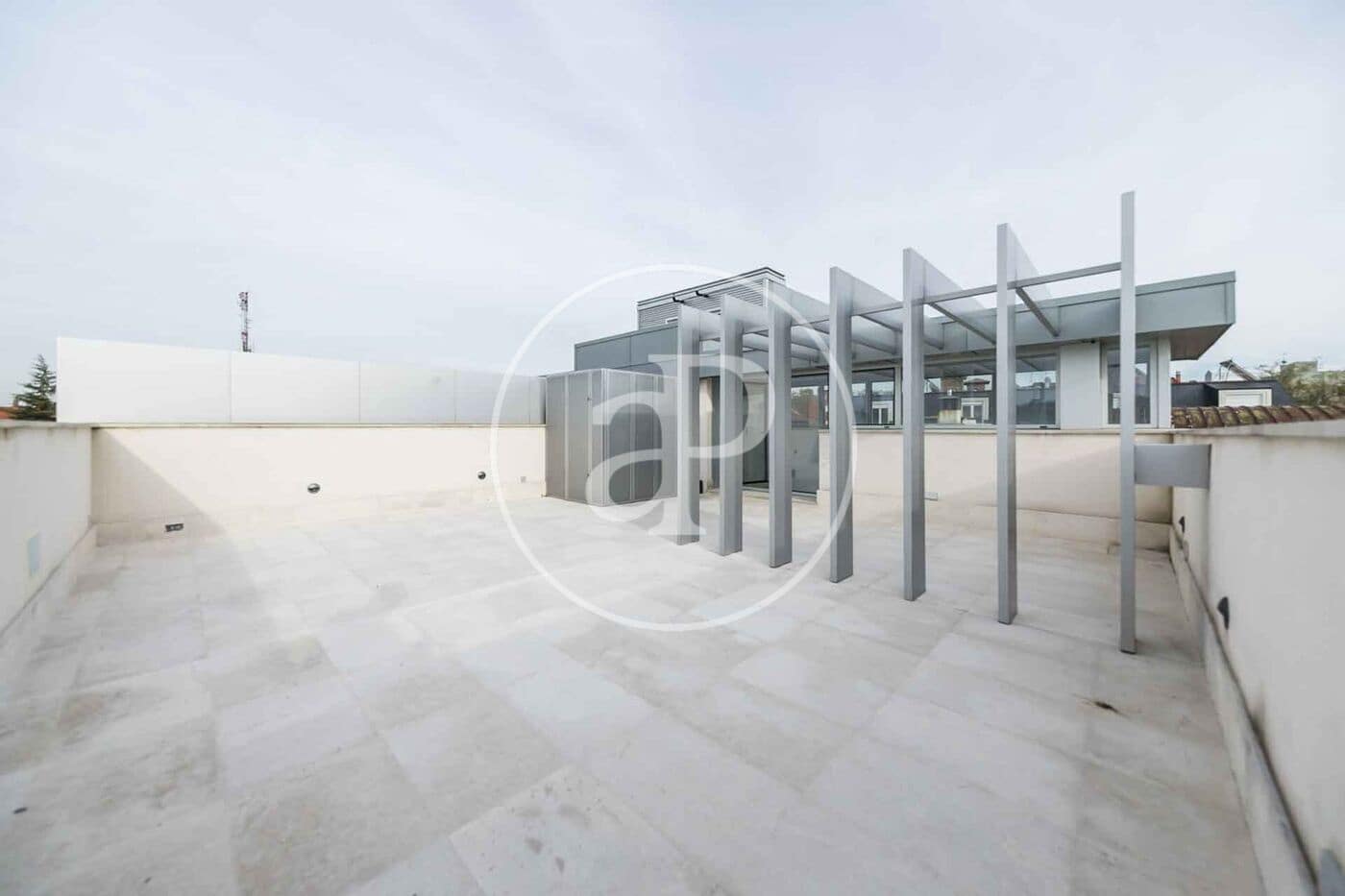 5 sovrum Villa att hyra i Madrid stad med pool garage - 8 000 € (Ref: 10115681)