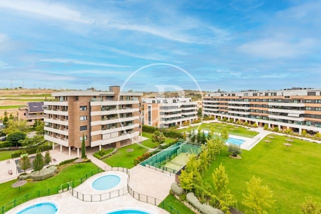 3 quarto Apartamento para venda em Valverde, Madrid cidade com piscina garagem - 1 260 000 € (Ref: 10119951)