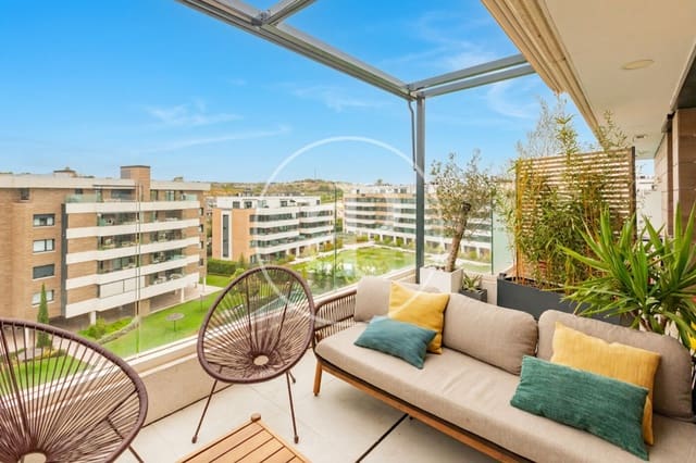 3 quarto Apartamento para venda em Valverde, Madrid cidade com piscina garagem - 1 260 000 € (Ref: 10119951)