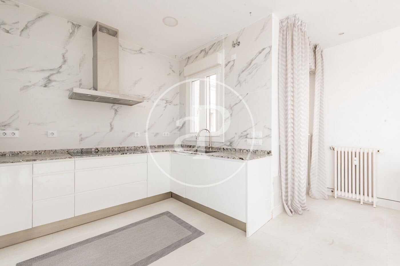 3 makuuhuone Kattohuoneisto myytävänä paikassa Madrid kaupunki - 1 600 000 € (Ref: 10119952)