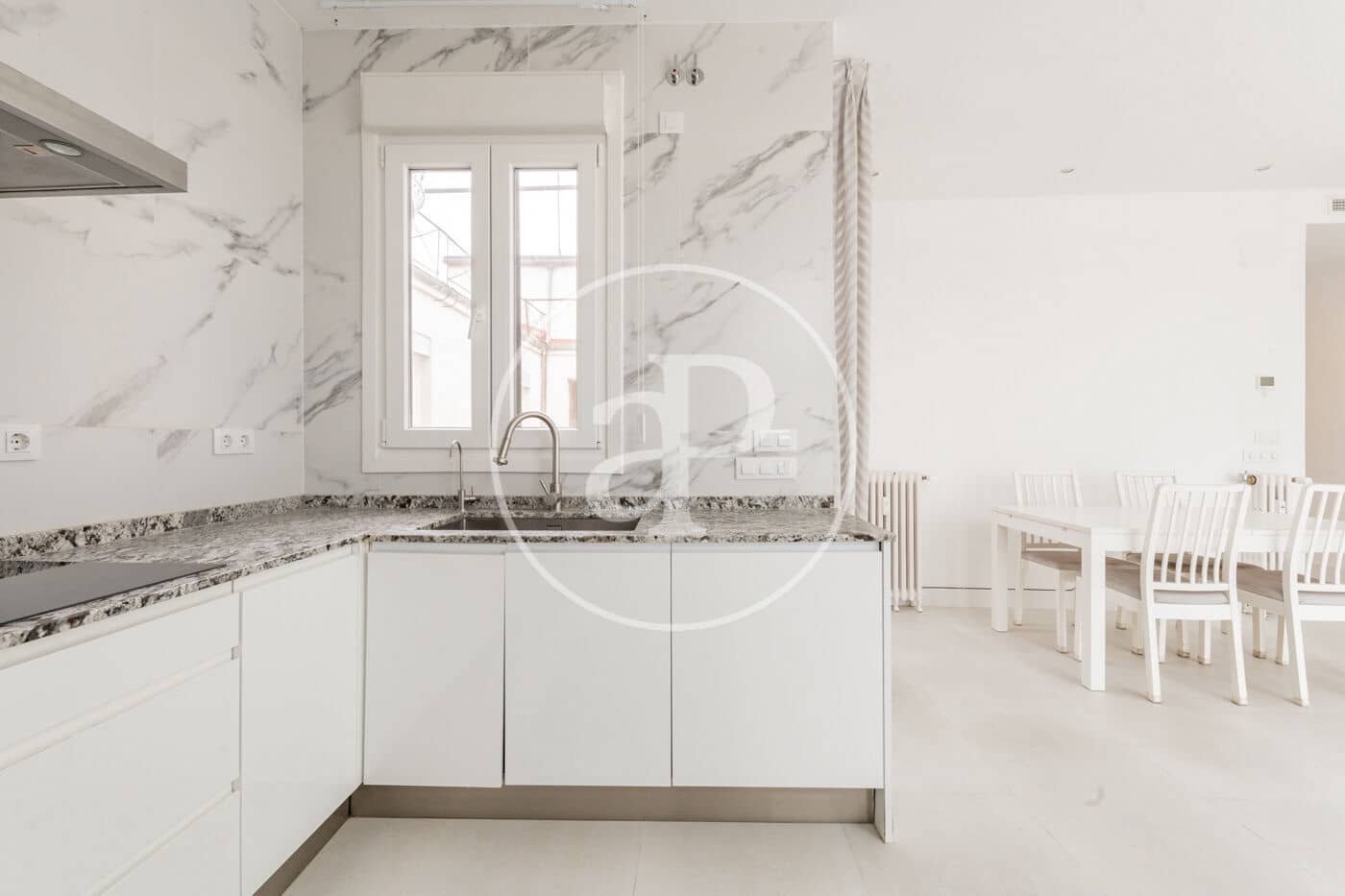 3 makuuhuone Kattohuoneisto myytävänä paikassa Madrid kaupunki - 1 600 000 € (Ref: 10119952)