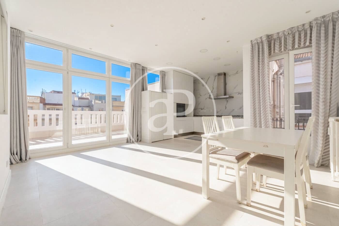 3 makuuhuone Kattohuoneisto myytävänä paikassa Madrid kaupunki - 1 600 000 € (Ref: 10119952)