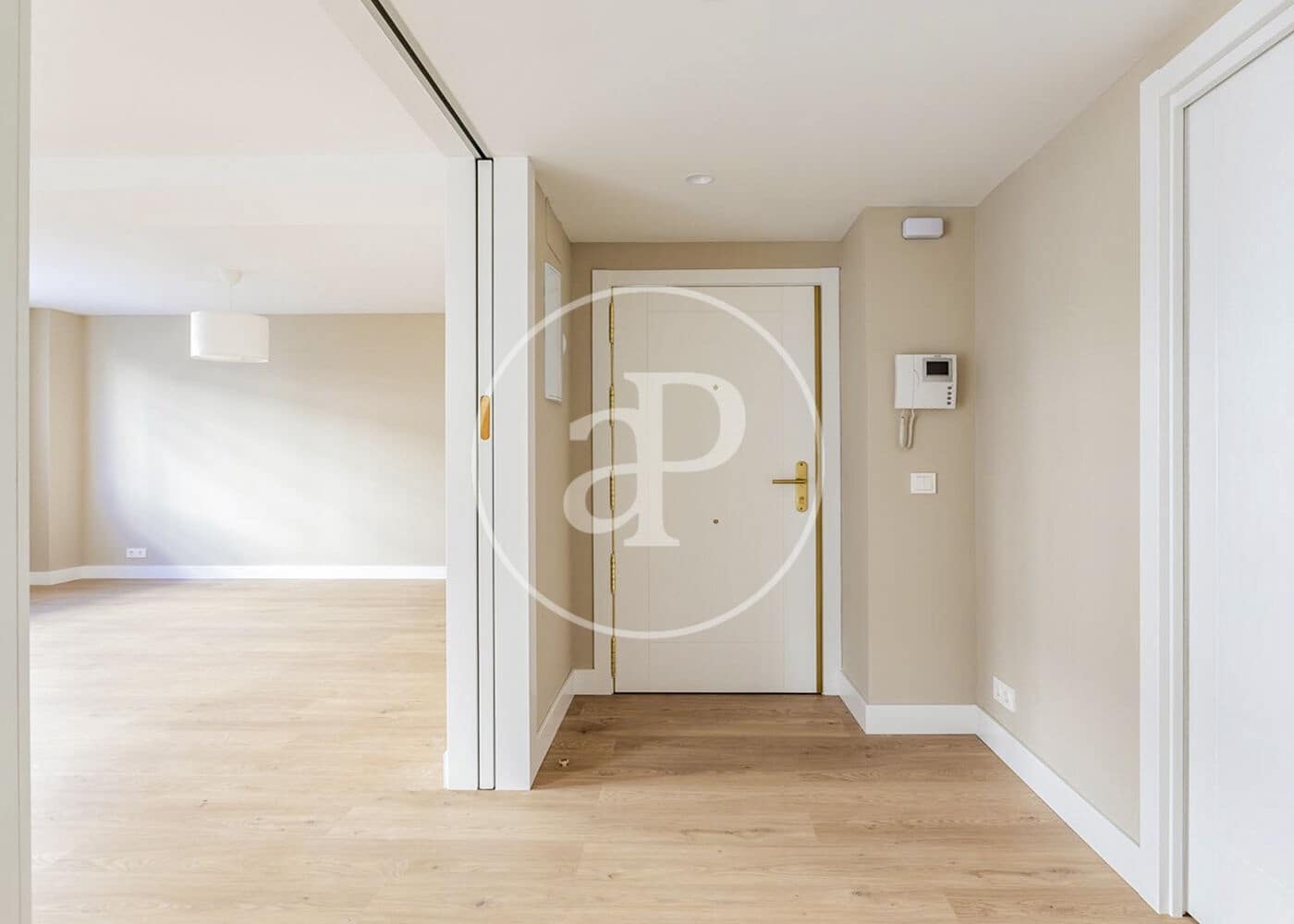 4 bedroom Apartment for sale in Madrid city with garage - € 1,695,000 (Ref: 10119954)