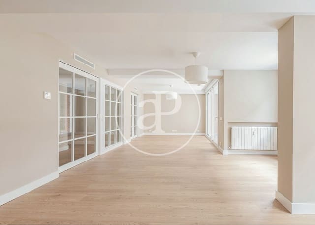 4 bedroom Apartment for sale in Vallehermoso, Madrid city with garage - € 1,695,000 (Ref: 10119954)