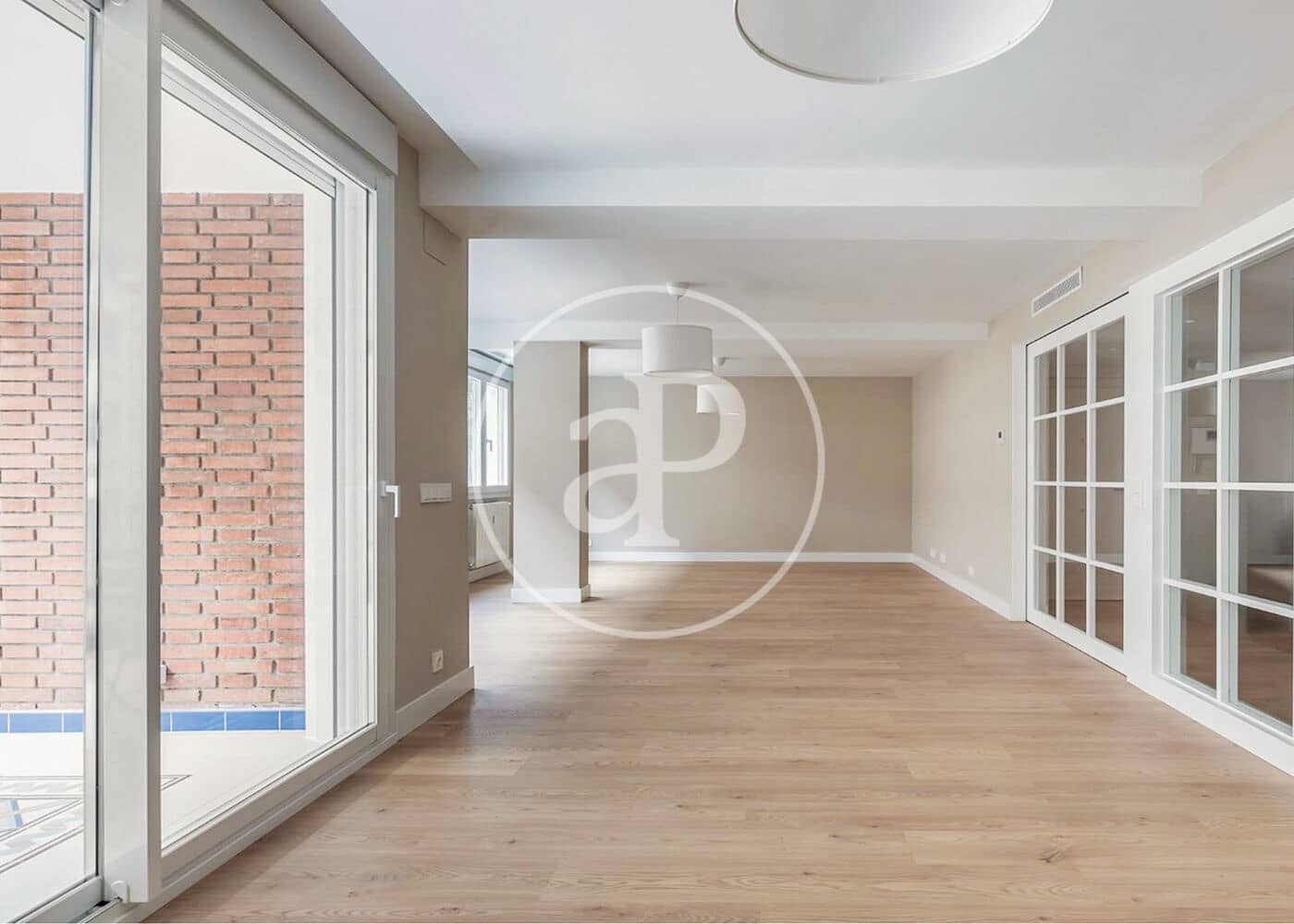 4 bedroom Apartment for sale in Madrid city with garage - € 1,695,000 (Ref: 10119954)