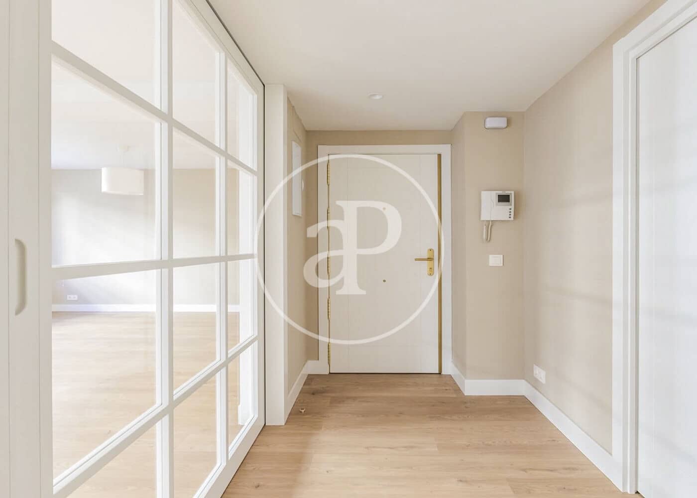 4 bedroom Apartment for sale in Madrid city with garage - € 1,695,000 (Ref: 10119954)