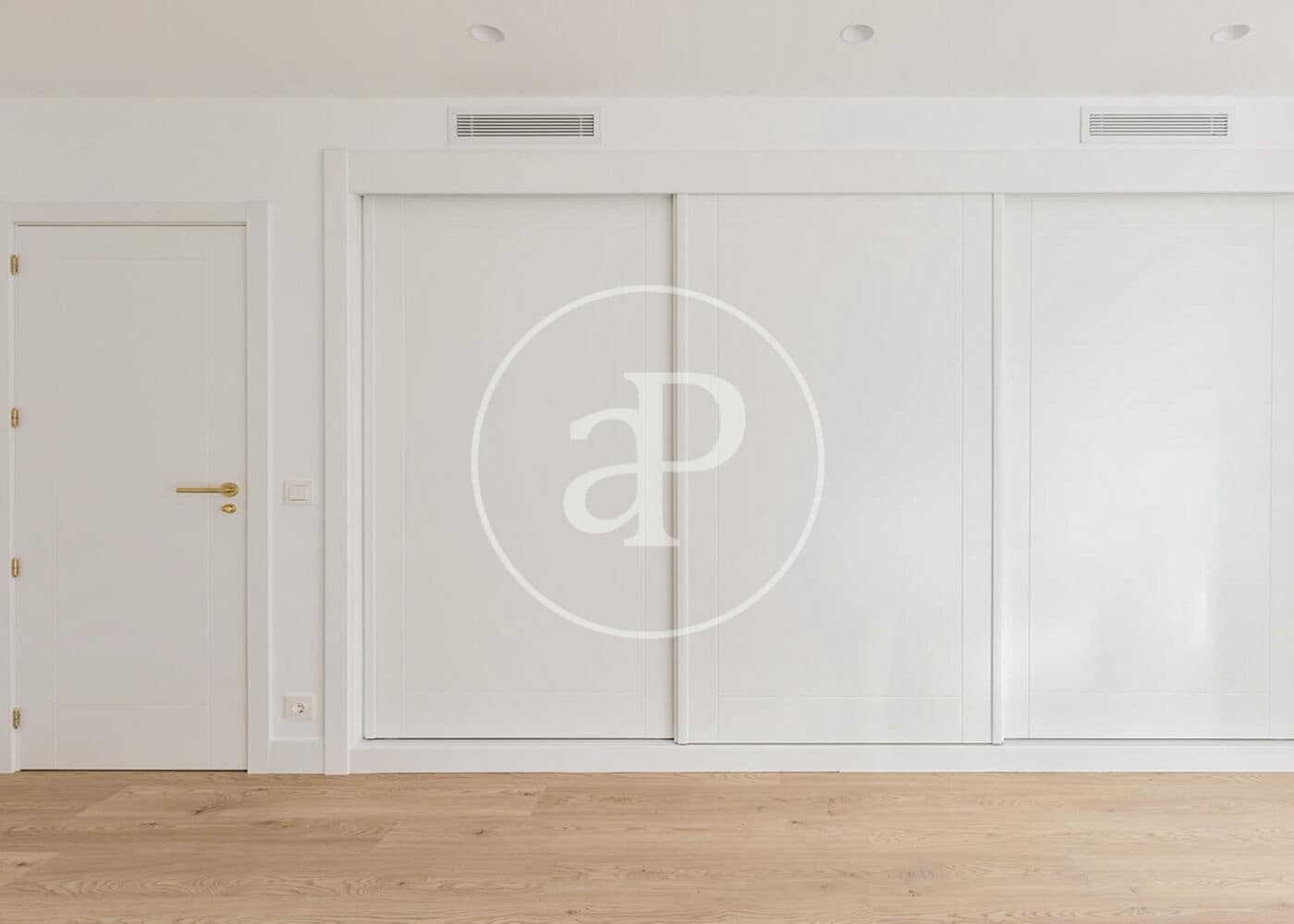 4 bedroom Apartment for sale in Madrid city with garage - € 1,695,000 (Ref: 10119954)