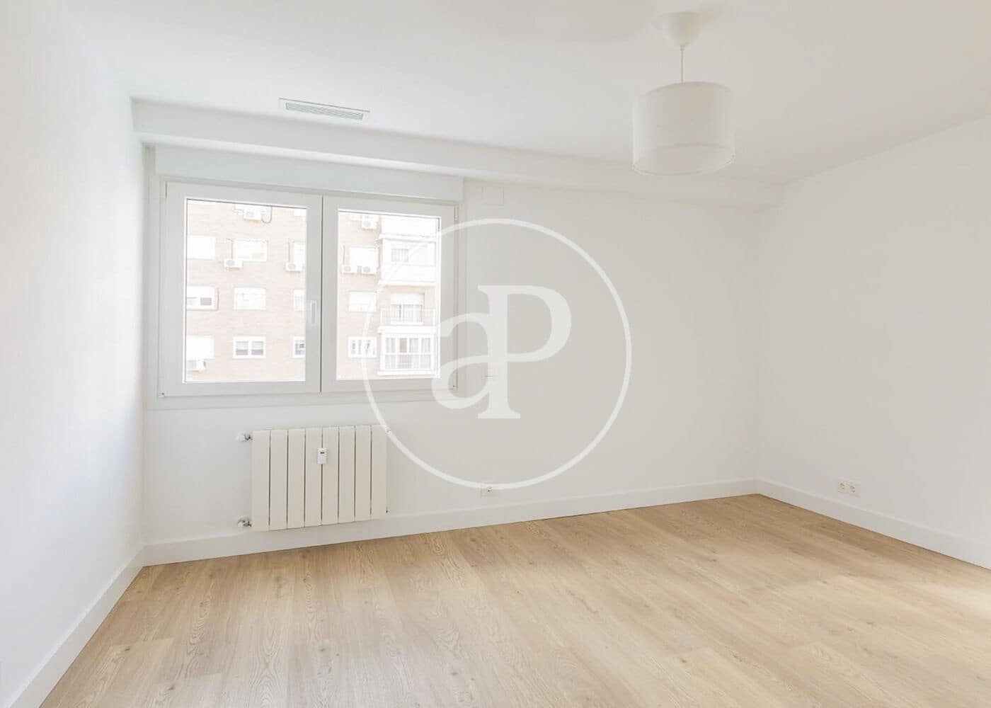 4 bedroom Apartment for sale in Madrid city with garage - € 1,695,000 (Ref: 10119954)