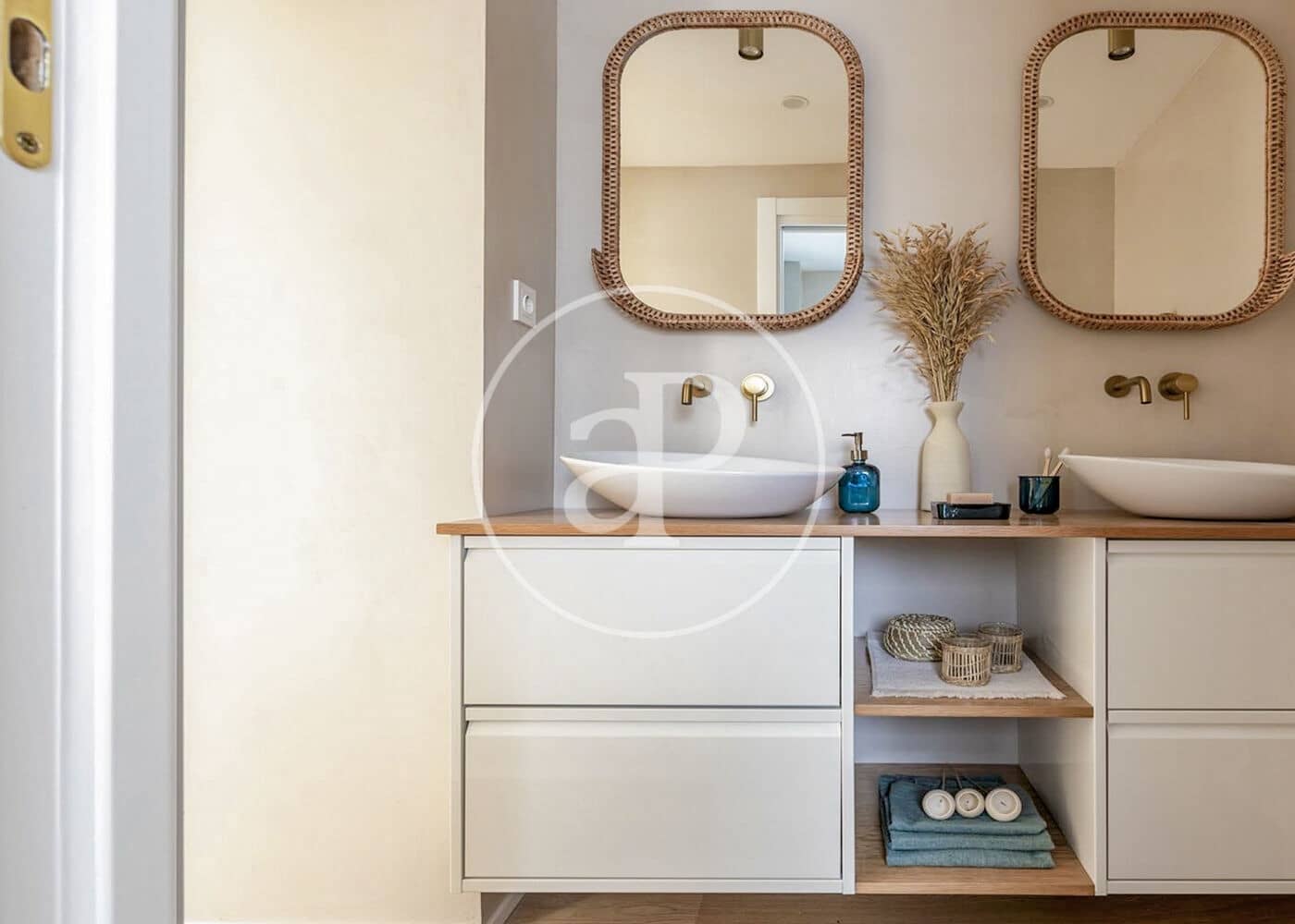 4 bedroom Apartment for sale in Madrid city with garage - € 1,695,000 (Ref: 10119954)