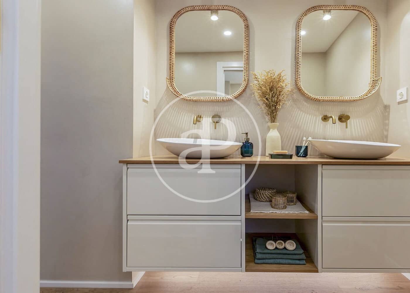 4 bedroom Apartment for sale in Madrid city with garage - € 1,695,000 (Ref: 10119954)