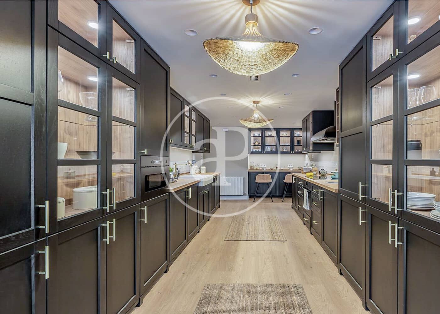 4 bedroom Apartment for sale in Madrid city with garage - € 1,695,000 (Ref: 10119954)