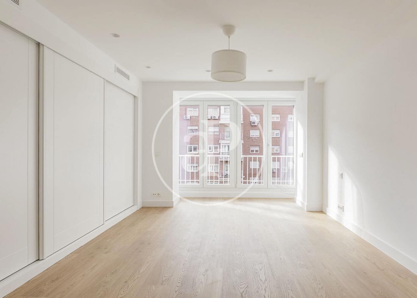 4 bedroom Apartment for sale in Madrid city with garage - € 1,695,000 (Ref: 10119954)