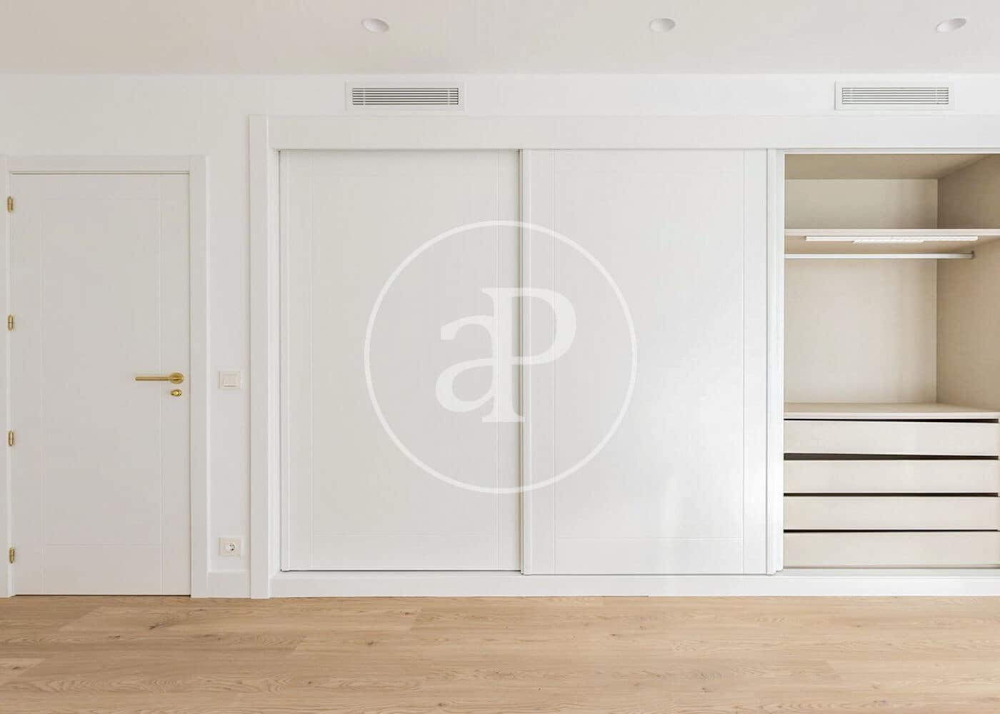 4 bedroom Apartment for sale in Madrid city with garage - € 1,695,000 (Ref: 10119954)