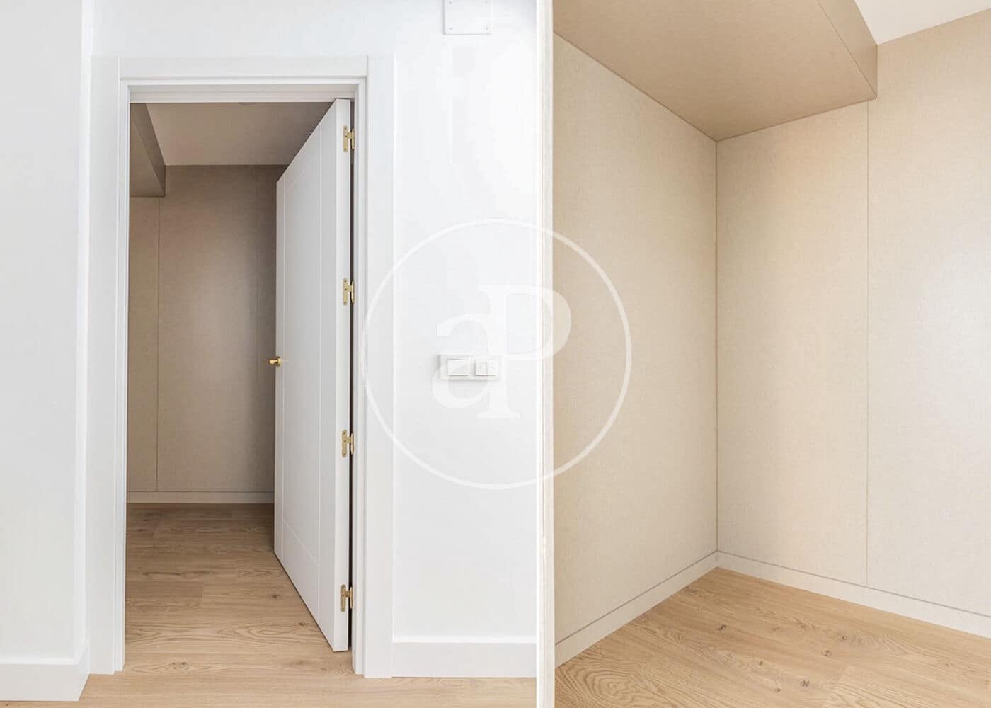 4 bedroom Apartment for sale in Madrid city with garage - € 1,695,000 (Ref: 10119954)