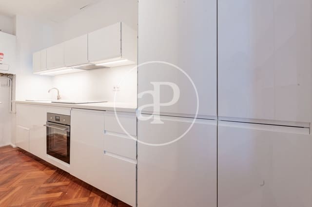 2 sovrum Lägenhet att hyra i Entrevías, Madrid stad - 3 500 € (Ref: 10124449)
