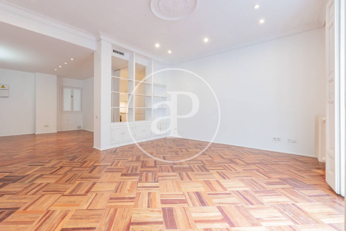 2 sovrum Lägenhet att hyra i Madrid stad - 3 500 € (Ref: 10124449)