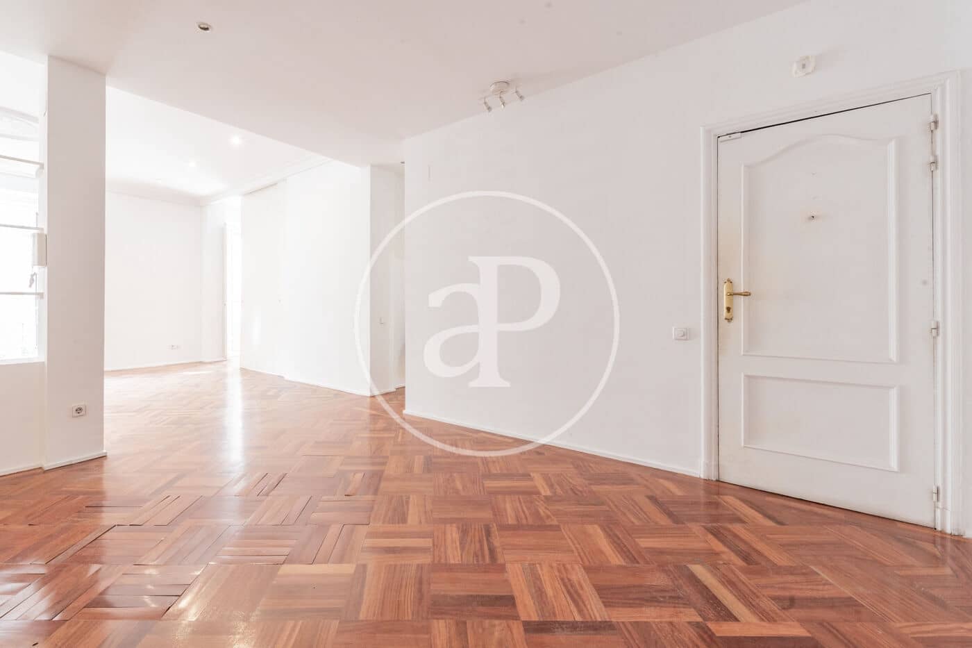 2 sovrum Lägenhet att hyra i Madrid stad - 3 500 € (Ref: 10124449)