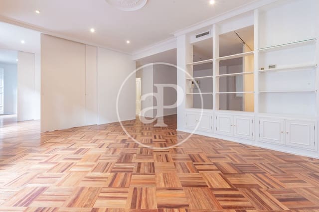 2 sovrum Lägenhet att hyra i Entrevías, Madrid stad - 3 500 € (Ref: 10124449)