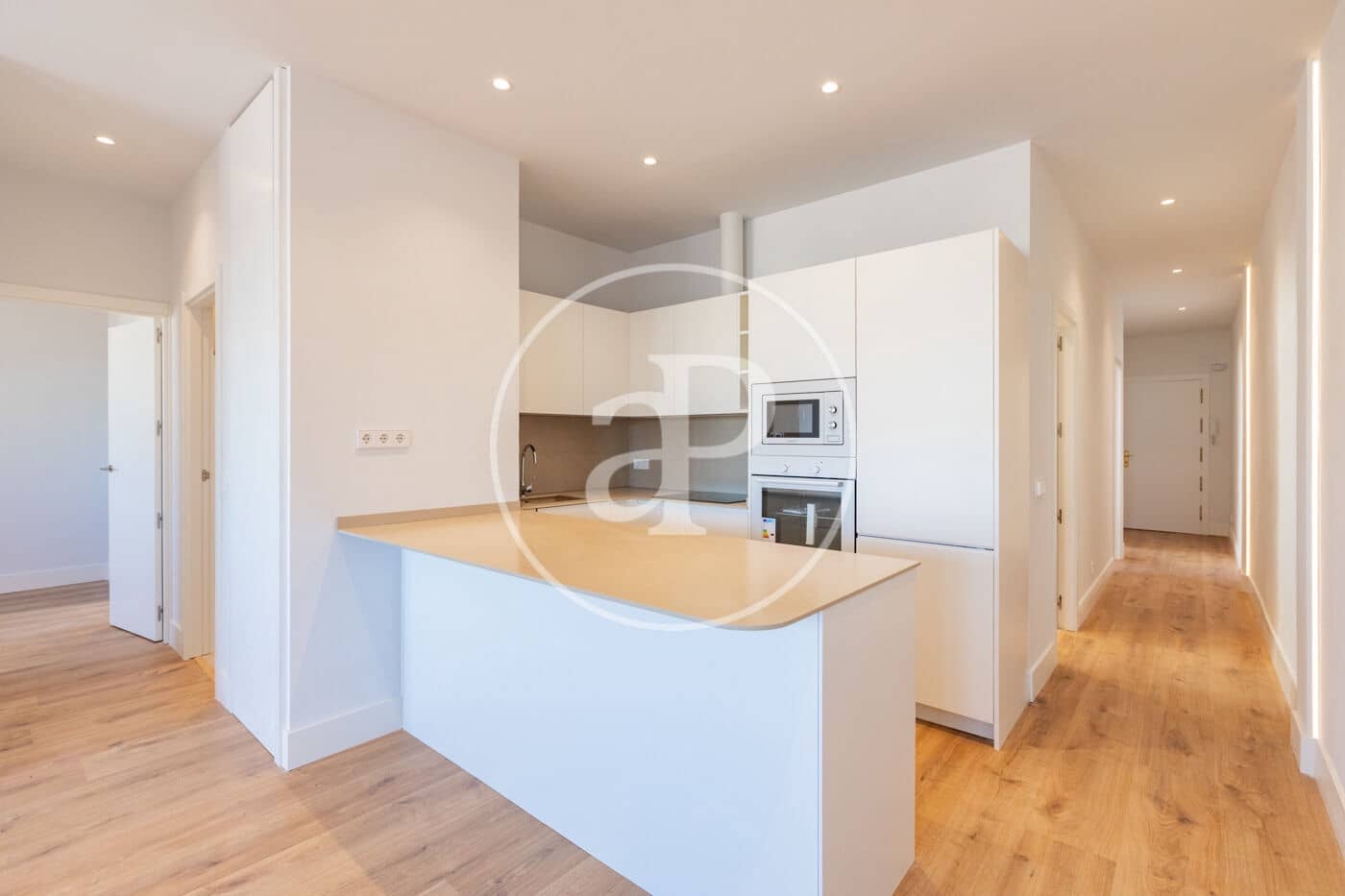 3 slaapkamer Appartement te huur in Madrid stad - € 3.500 (Ref: 10124451)