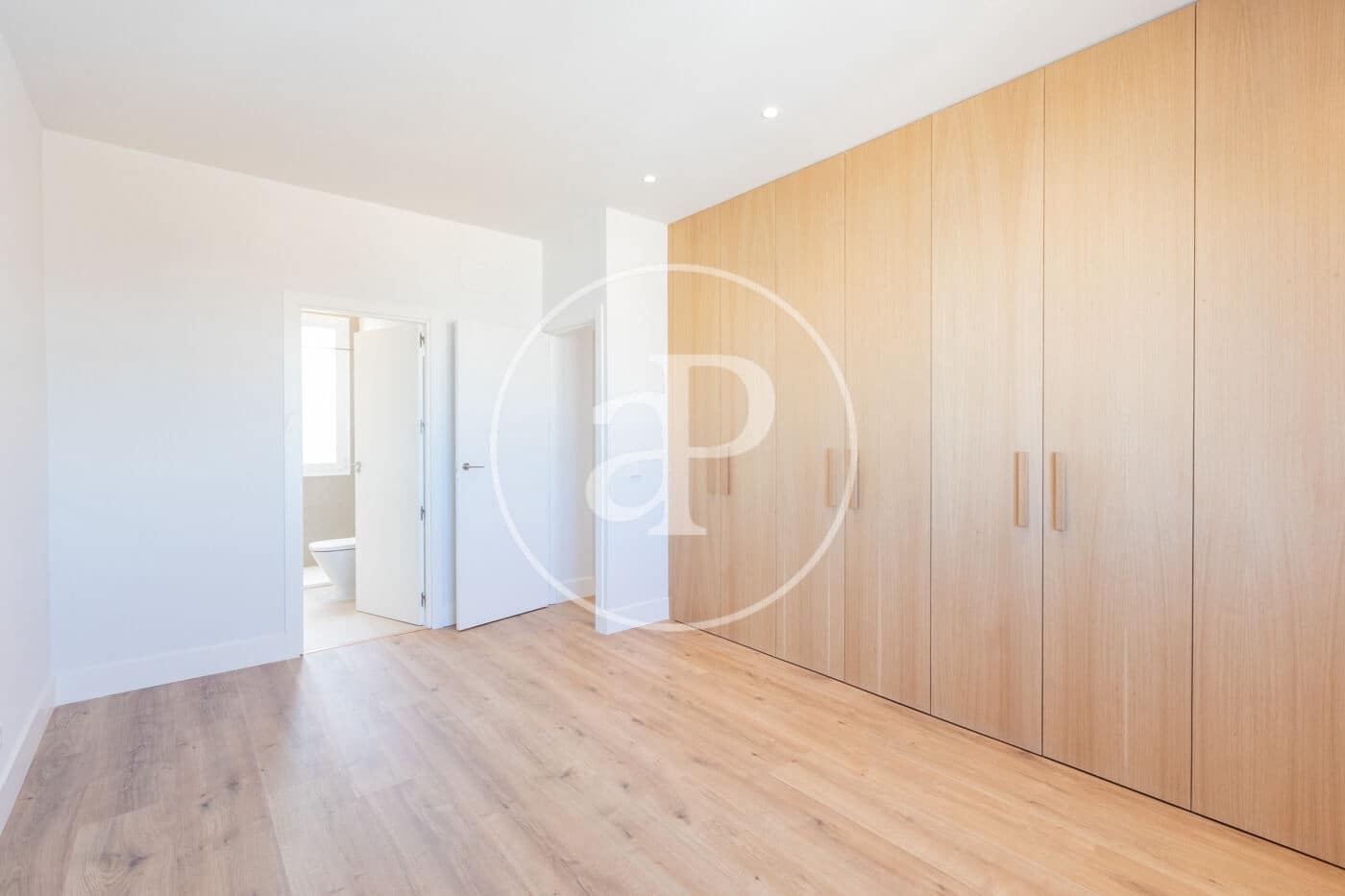 3 slaapkamer Appartement te huur in Madrid stad - € 3.500 (Ref: 10124451)