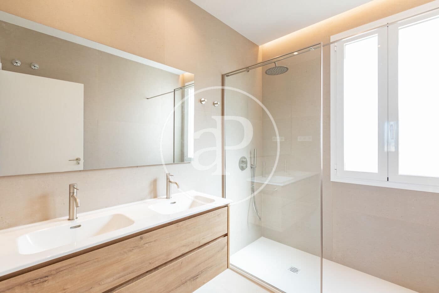 3 slaapkamer Appartement te huur in Madrid stad - € 3.500 (Ref: 10124451)