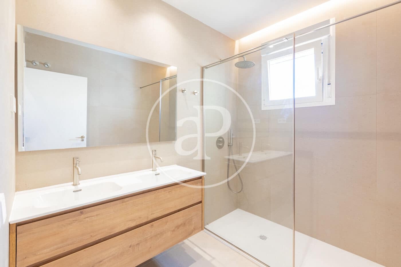 3 slaapkamer Appartement te huur in Madrid stad - € 3.500 (Ref: 10124451)
