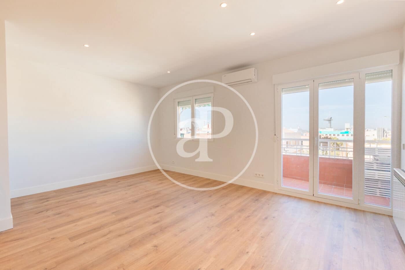 3 slaapkamer Appartement te huur in Madrid stad - € 3.500 (Ref: 10124451)