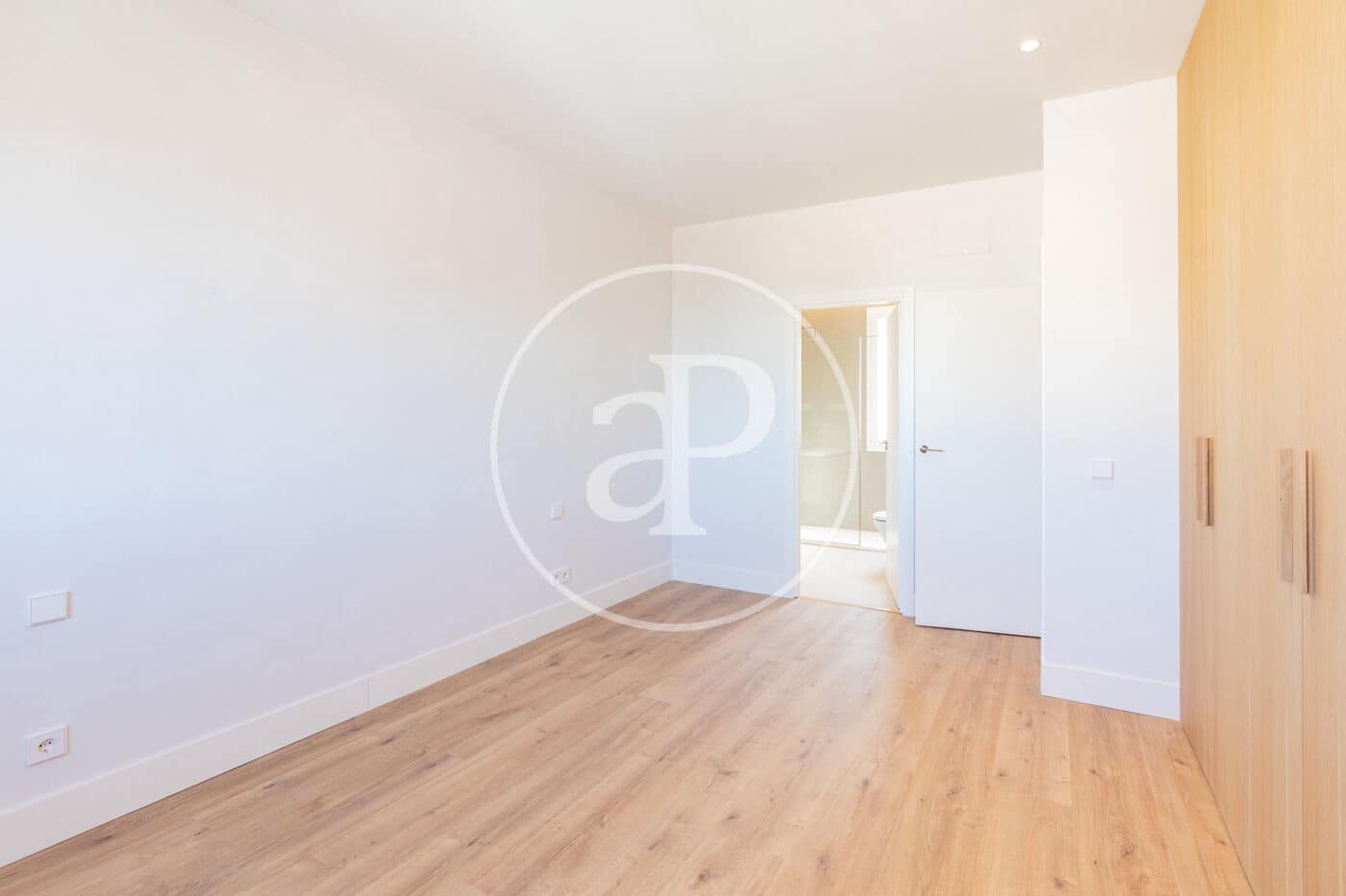 3 slaapkamer Appartement te huur in Madrid stad - € 3.500 (Ref: 10124451)