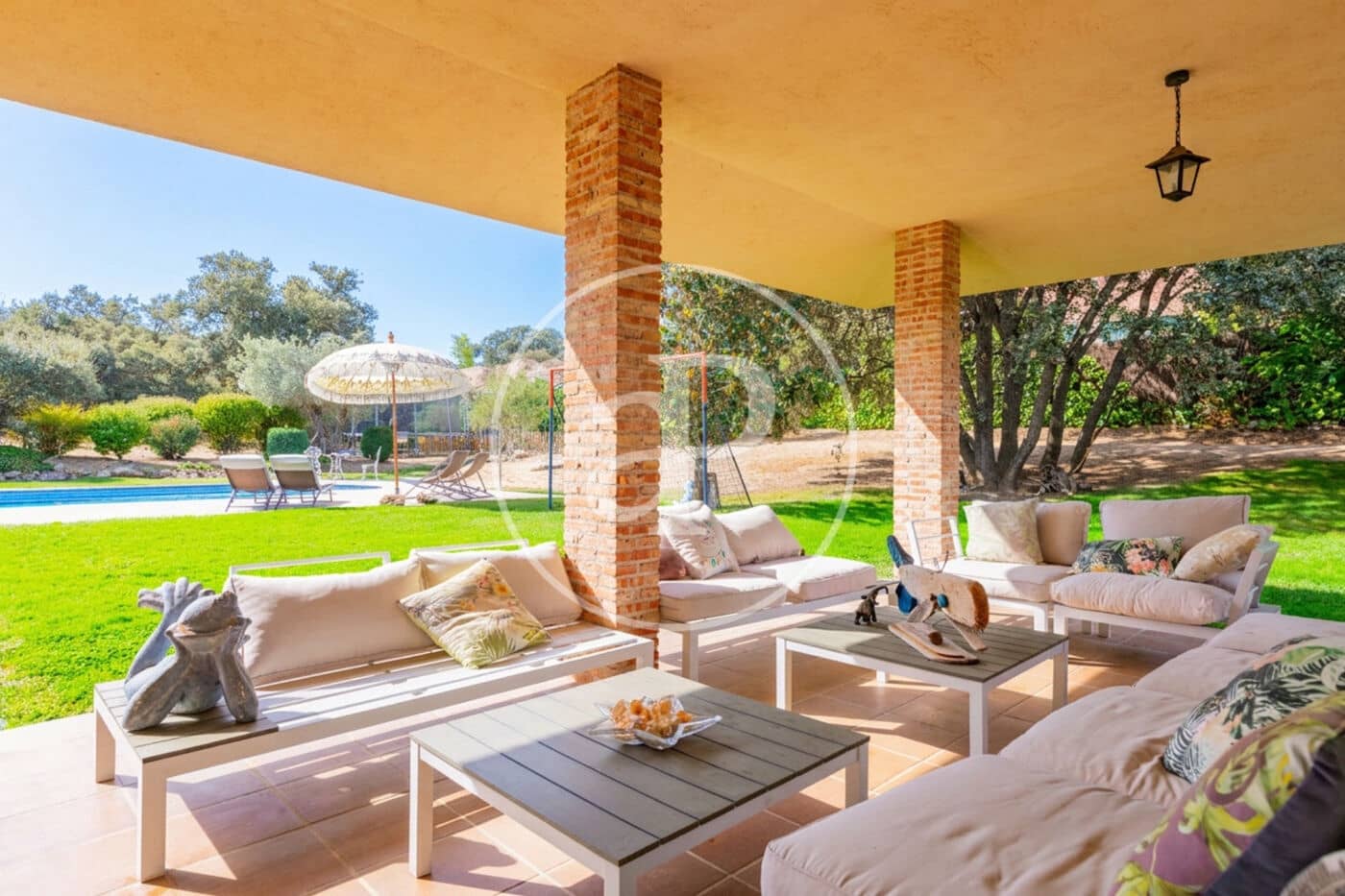 6 bedroom Villa for sale in San Sebastian de los Reyes with pool garage - € 2,200,000 (Ref: 10124453)