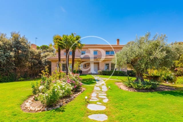 6 bedroom Villa for sale in San Sebastián de los Reyes with pool garage - € 2,200,000 (Ref: 10124453)