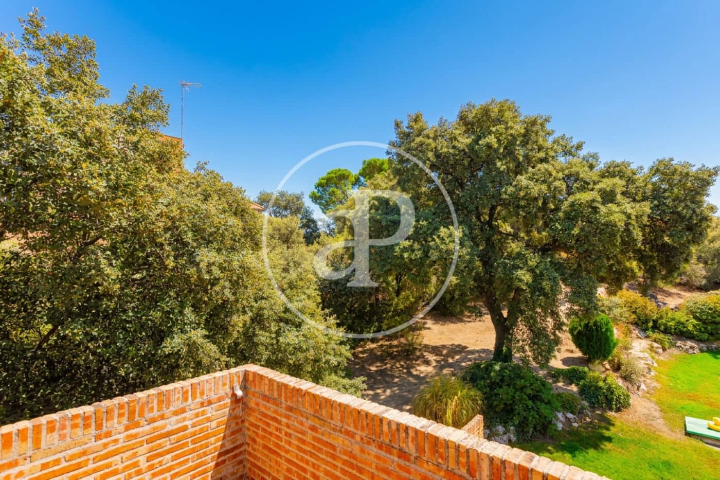 6 bedroom Villa for sale in San Sebastian de los Reyes with pool garage - € 2,200,000 (Ref: 10124453)