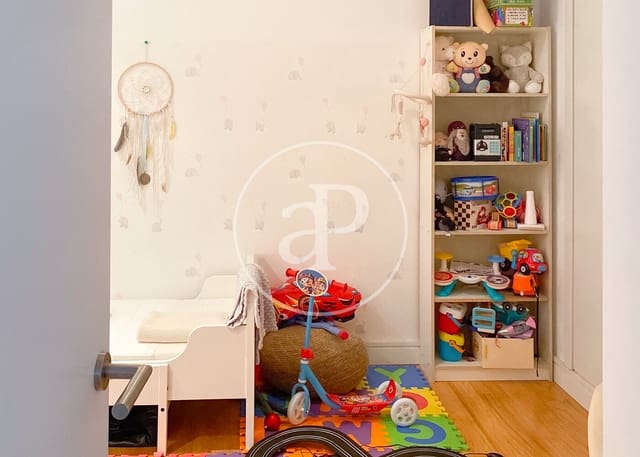 2 makuuhuone Huoneisto myytävänä paikassa Cuatro Caminos, Madrid kaupunki mukana uima-altaan - 750 000 € (Ref: 10124454)