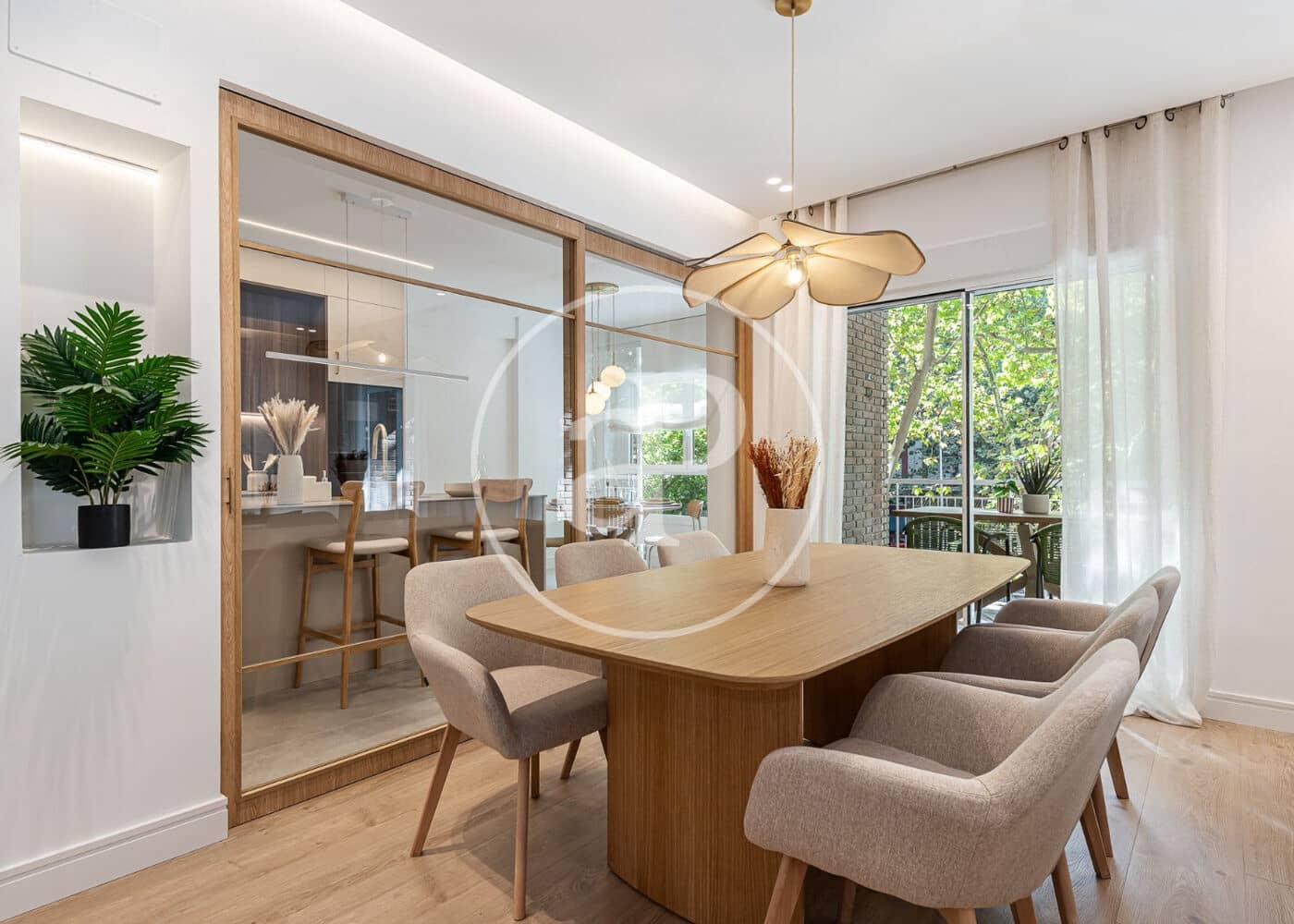 4 bedroom Apartment for sale in Madrid city with garage - € 1,550,000 (Ref: 10129336)