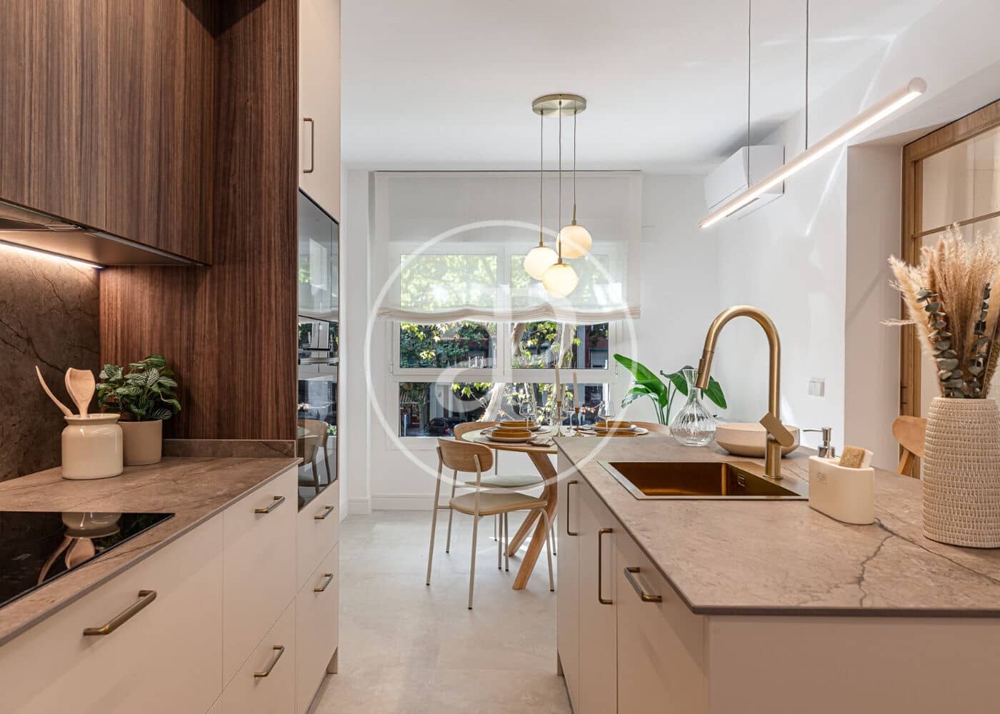 4 bedroom Apartment for sale in Madrid city with garage - € 1,550,000 (Ref: 10129336)