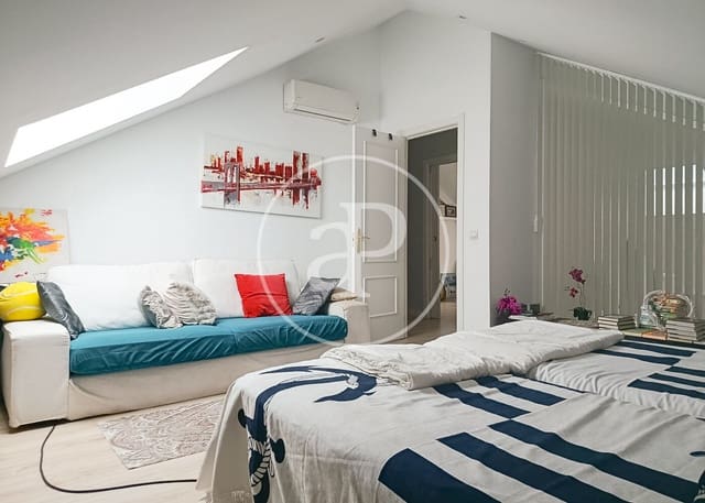 5 chambre Penthouse à vendre à San Sebastián de los Reyes avec piscine garage - 1 190 000 € (Ref: 10129337)