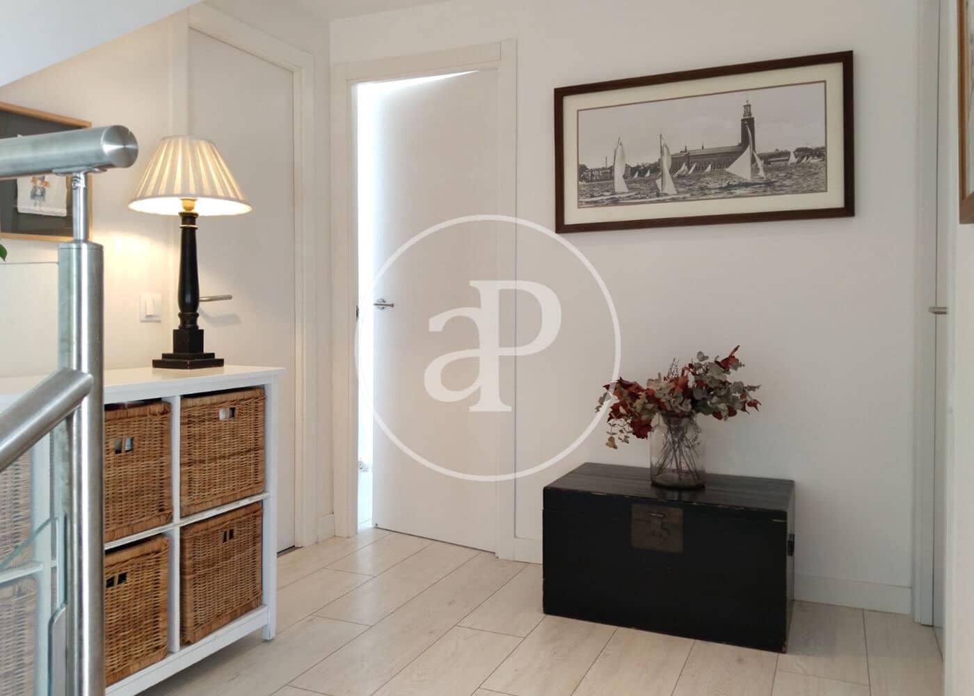 5 bedroom Villa for sale in La Moraleja with pool garage - € 1,390,000 (Ref: 10131732)