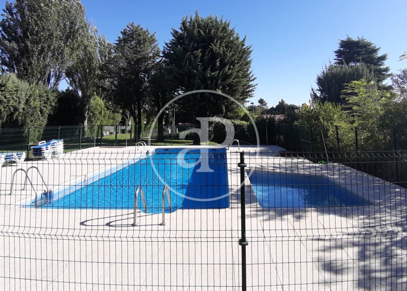 5 bedroom Villa for sale in La Moraleja with pool garage - € 1,390,000 (Ref: 10131732)