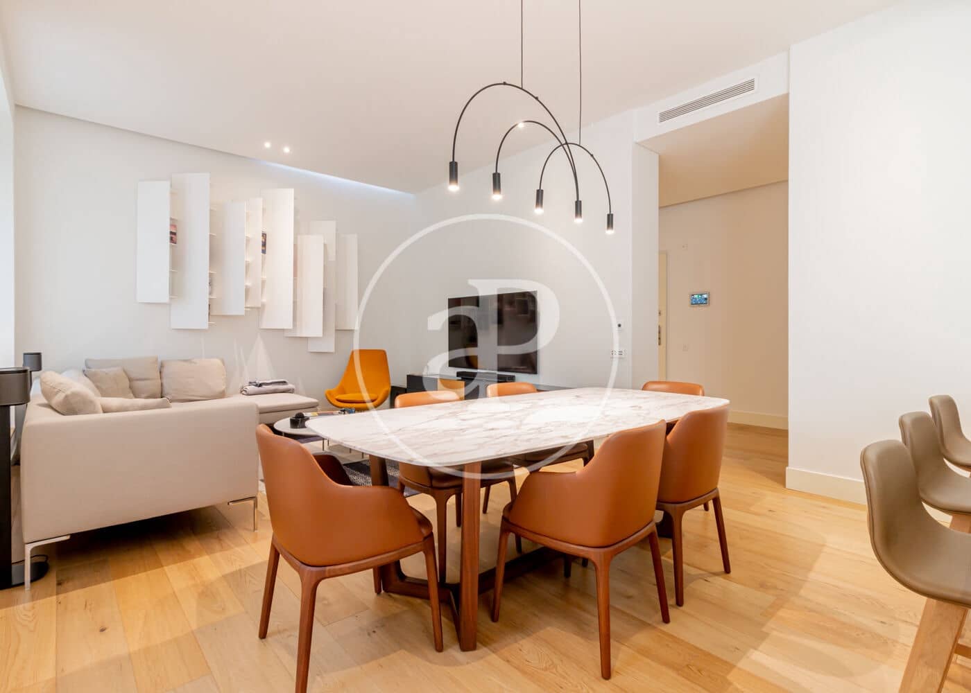 3 slaapkamer Appartement te huur in Madrid stad met garage - € 10.650 (Ref: 10131739)
