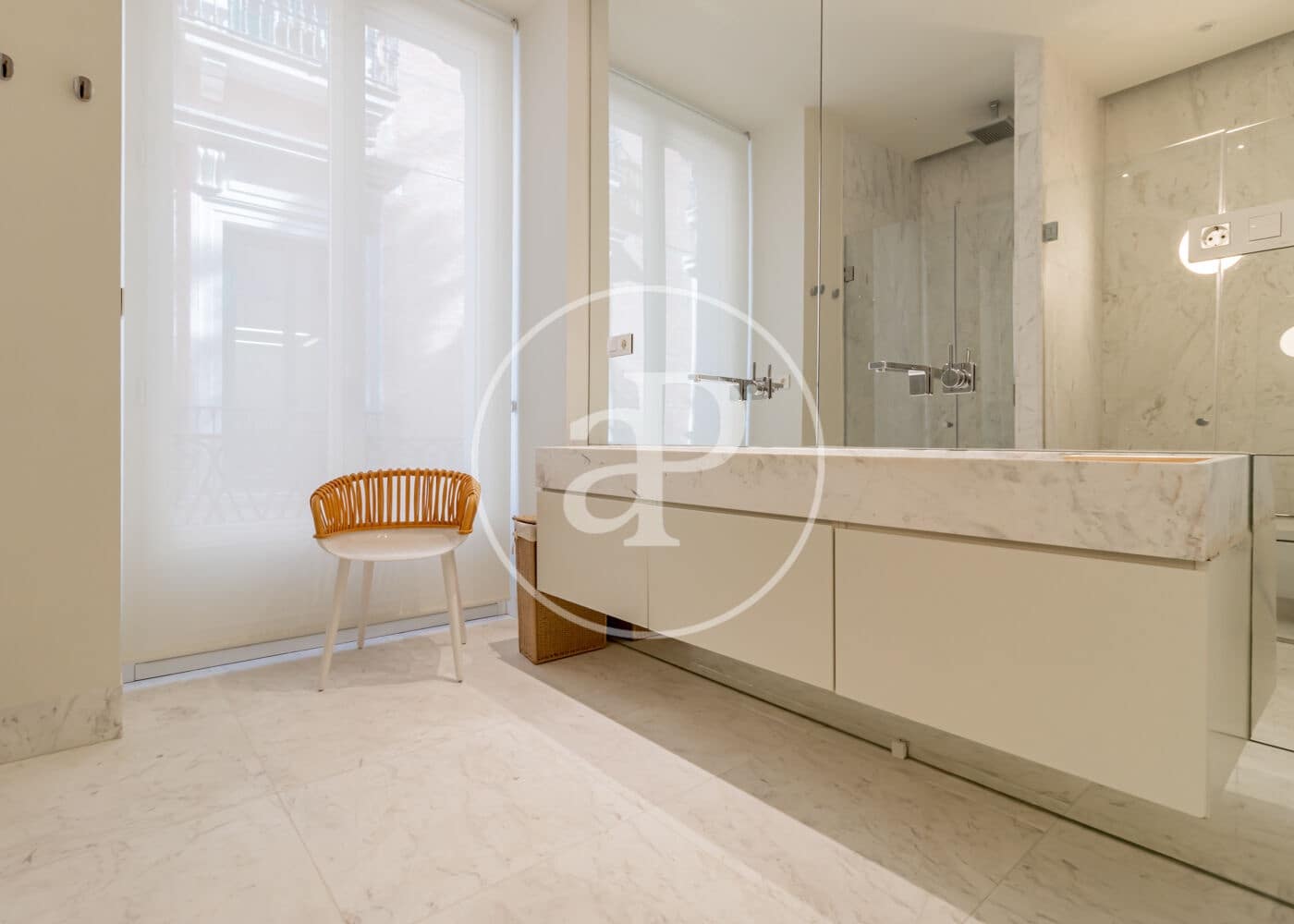 3 slaapkamer Appartement te huur in Madrid stad met garage - € 10.650 (Ref: 10131739)