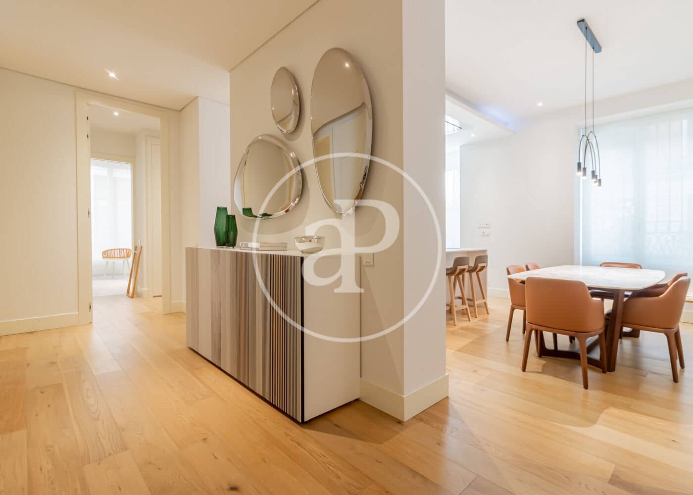 3 slaapkamer Appartement te huur in Madrid stad met garage - € 10.650 (Ref: 10131739)