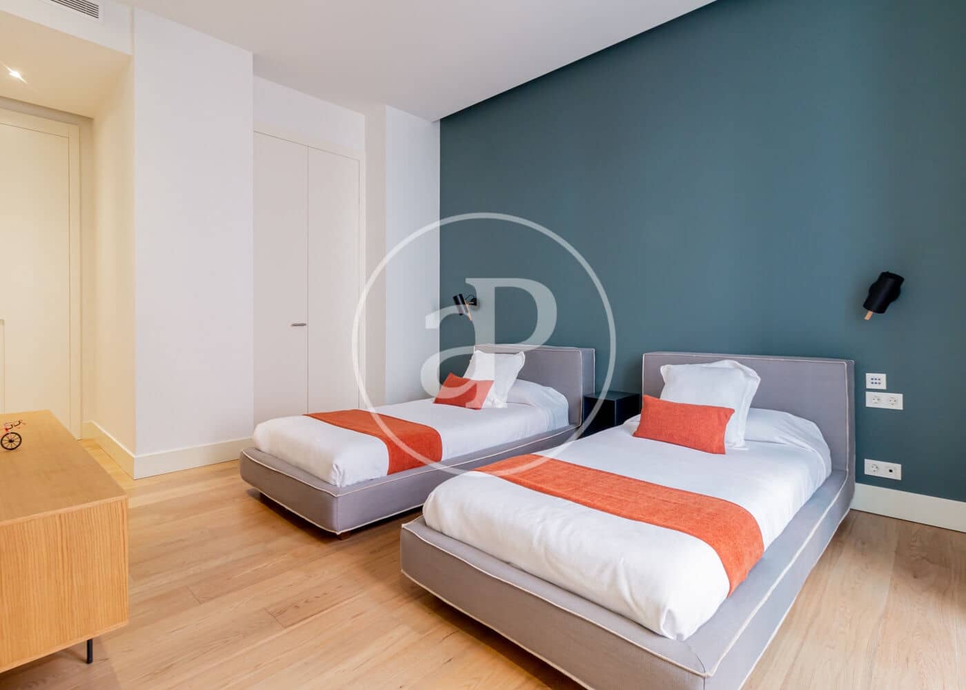 3 slaapkamer Appartement te huur in Madrid stad met garage - € 10.650 (Ref: 10131739)