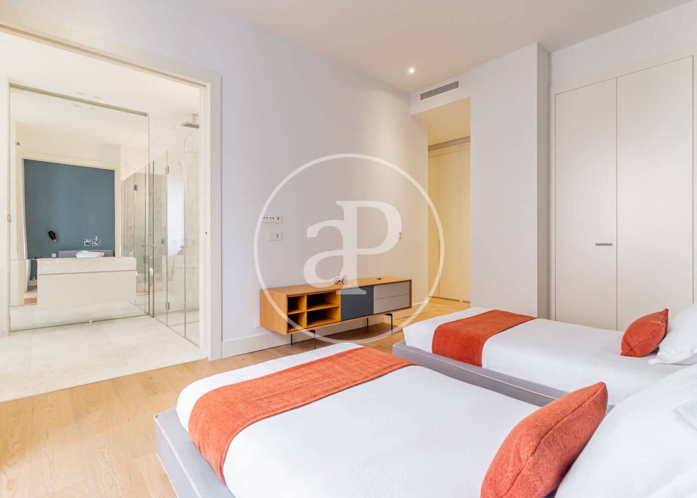 3 slaapkamer Appartement te huur in Madrid stad met garage - € 10.650 (Ref: 10131739)