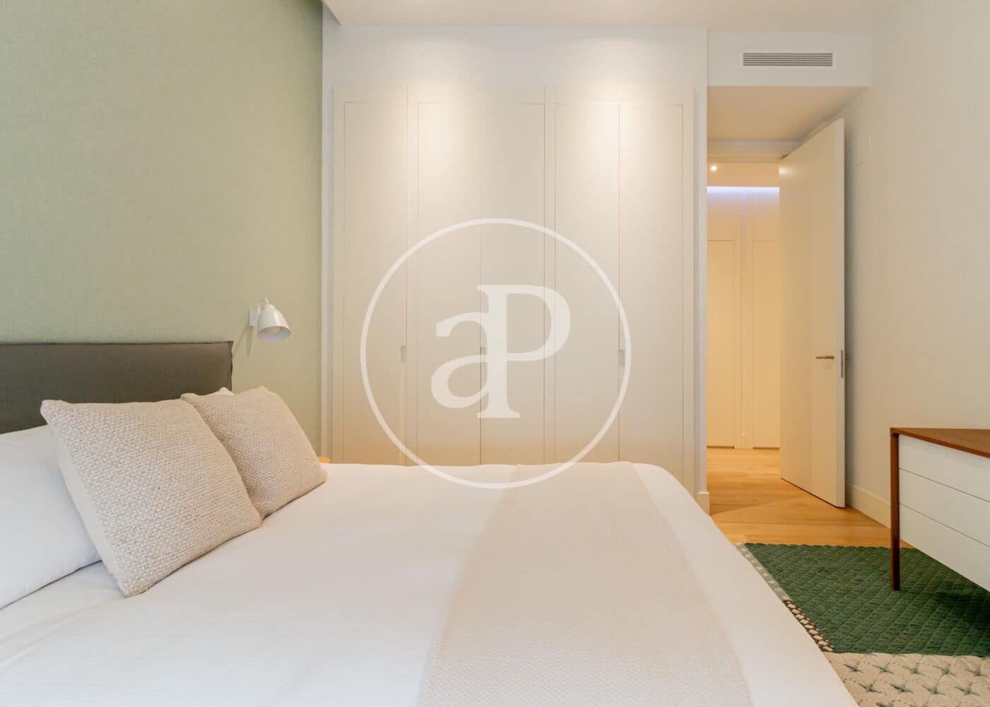 3 slaapkamer Appartement te huur in Madrid stad met garage - € 10.650 (Ref: 10131739)