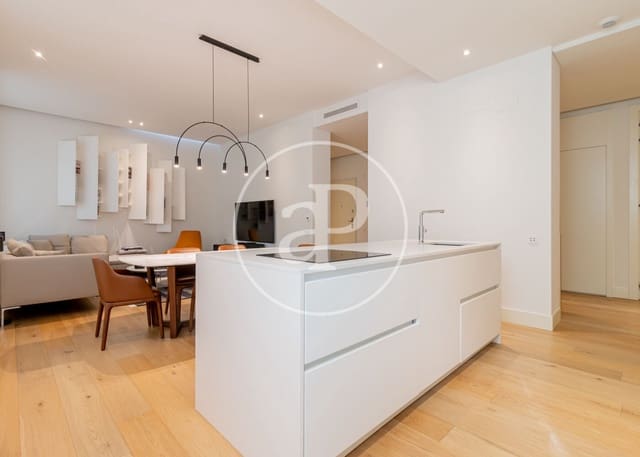3 slaapkamer Appartement te huur in Justicia, Madrid stad met garage - € 10.650 (Ref: 10131739)