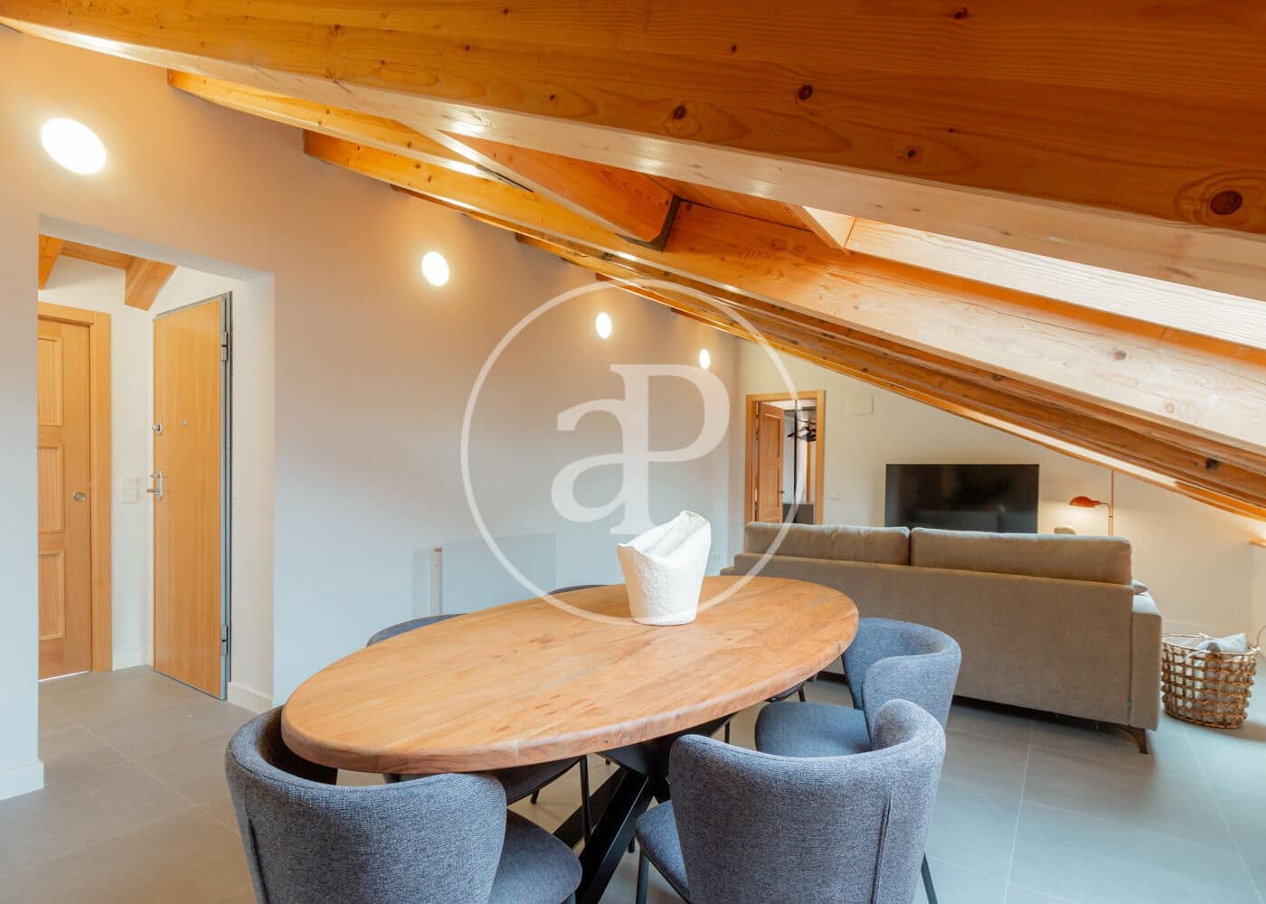 3 sypialnia Penthouse do wynajęcia w Miasto Madryt - 3 050 € (Ref: 10131740)