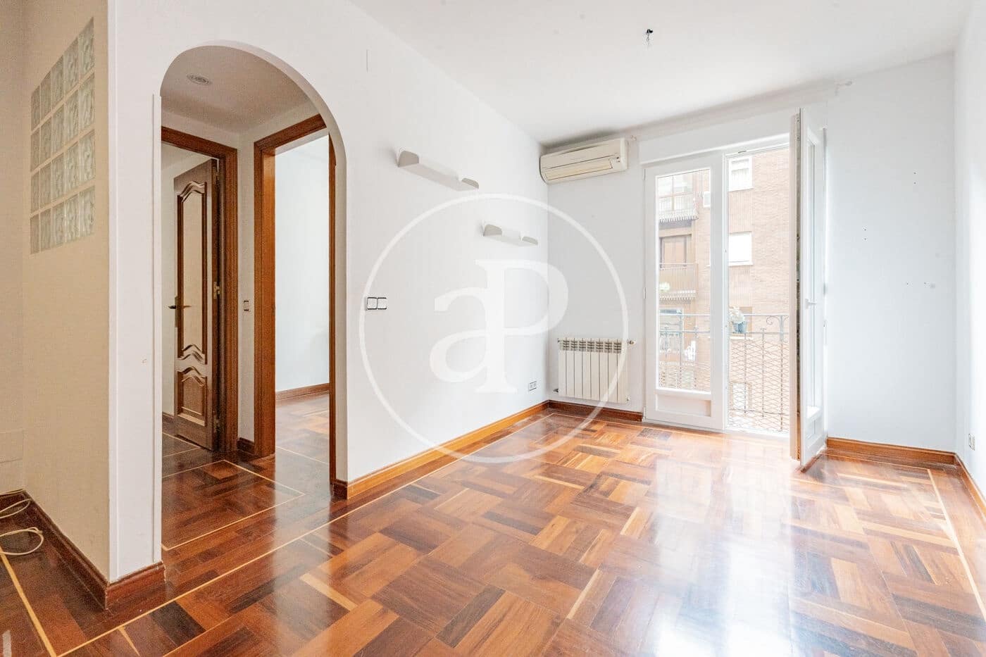 2 bedroom Apartment for sale in Madrid city - € 599,000 (Ref: 10135978)
