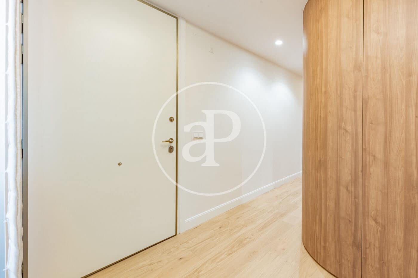 2 bedroom Apartment for sale in Madrid city - € 1,940,000 (Ref: 10135979)